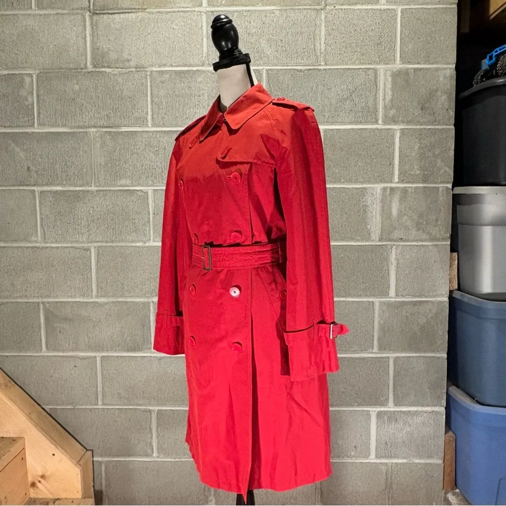 Burberry trench coat. - Picture 5 of 16